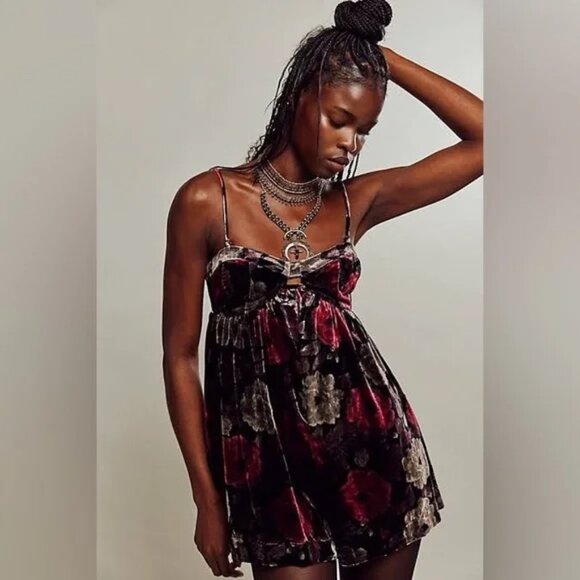 067 Free People Luna Velvet Romper In Washed Black Combo NWOT Size Large - Picture 1 of 10
